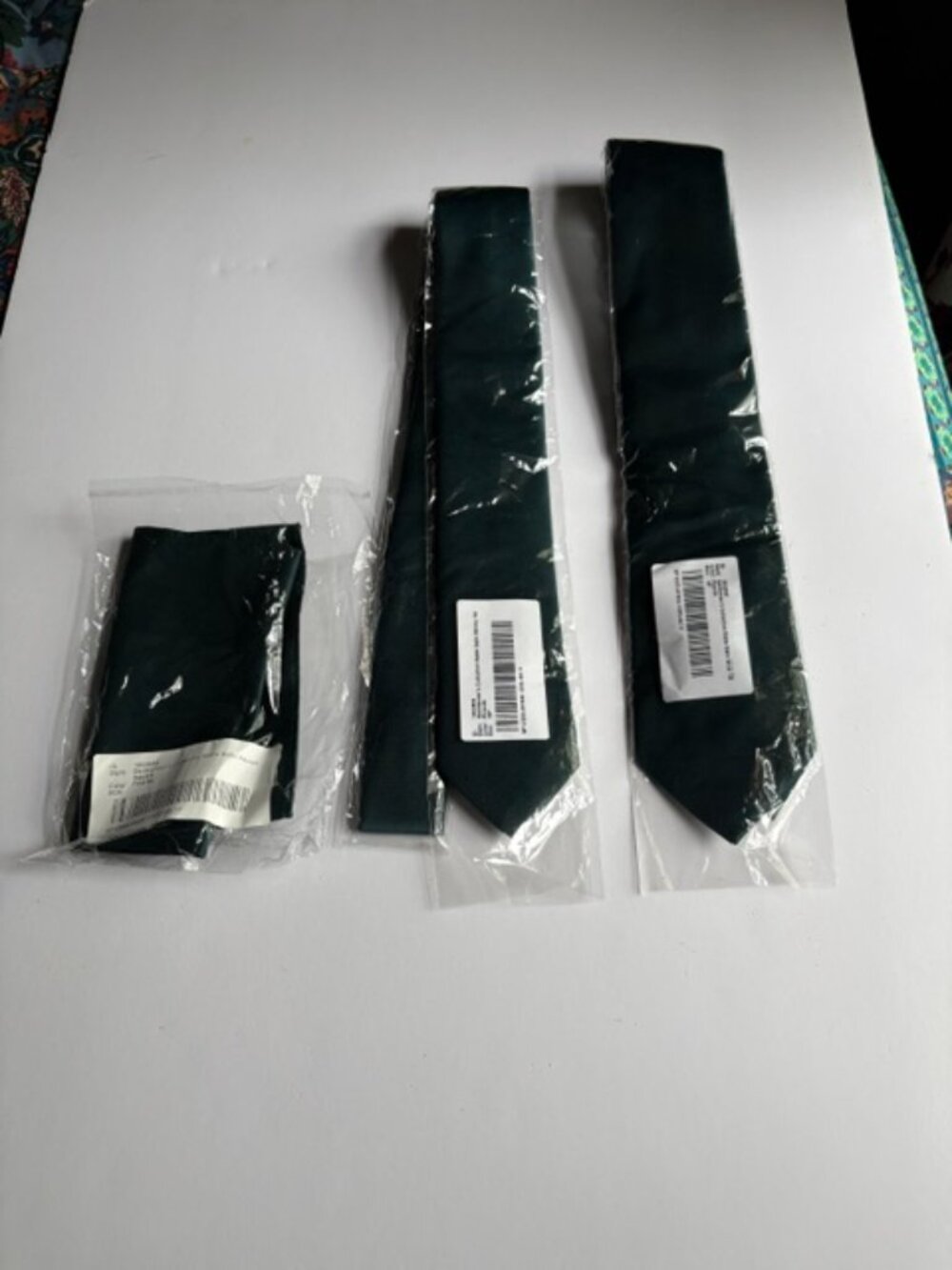 NWT Azazie set of green ties and pocket square